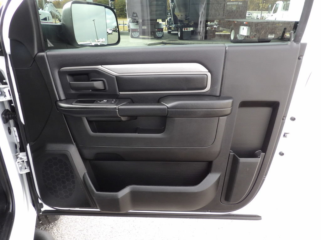 Used 2022 RAM 2500 Tradesman RWD image 28