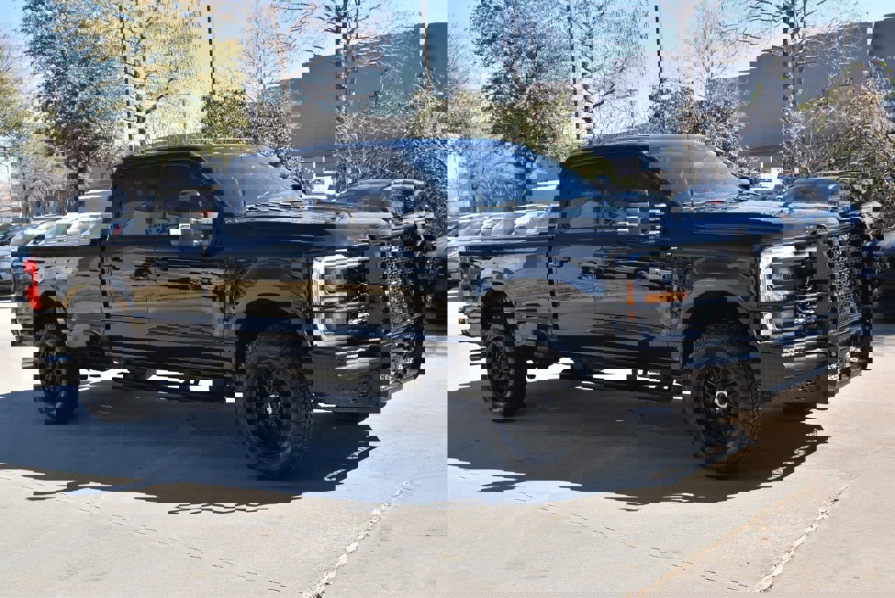 Used 2023 Ford F350 Lariat w/ Lariat Ultimate Package image 5