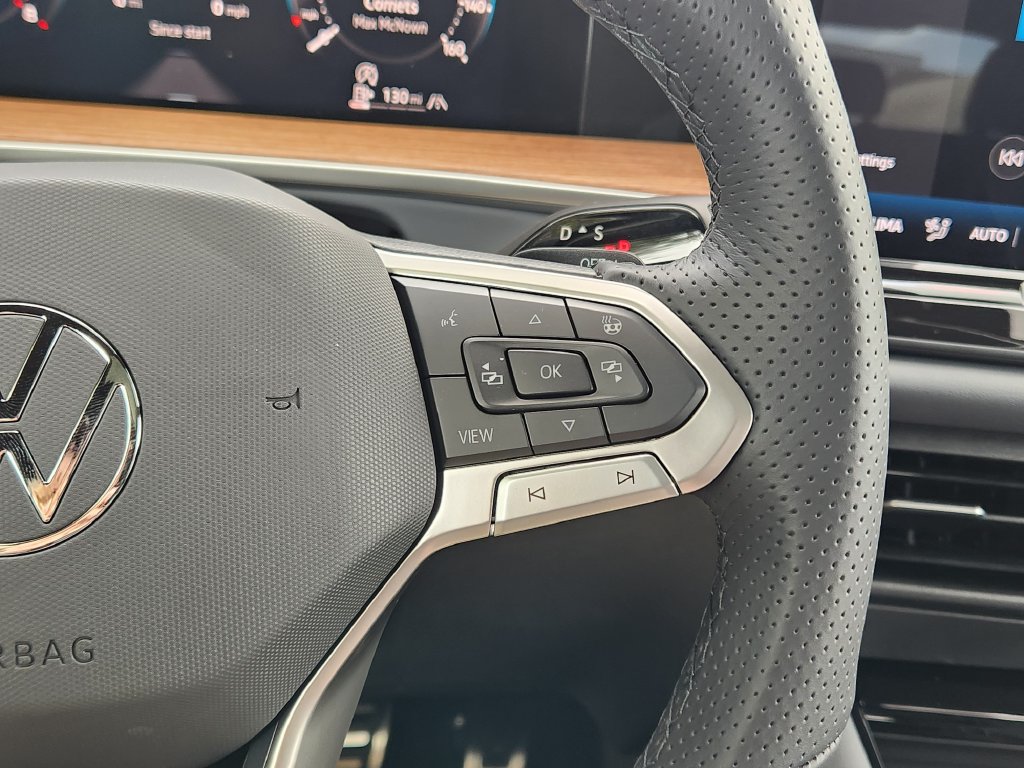 New 2027 Volkswagen Tiguan SEL R-Line AWD/4WD image 17