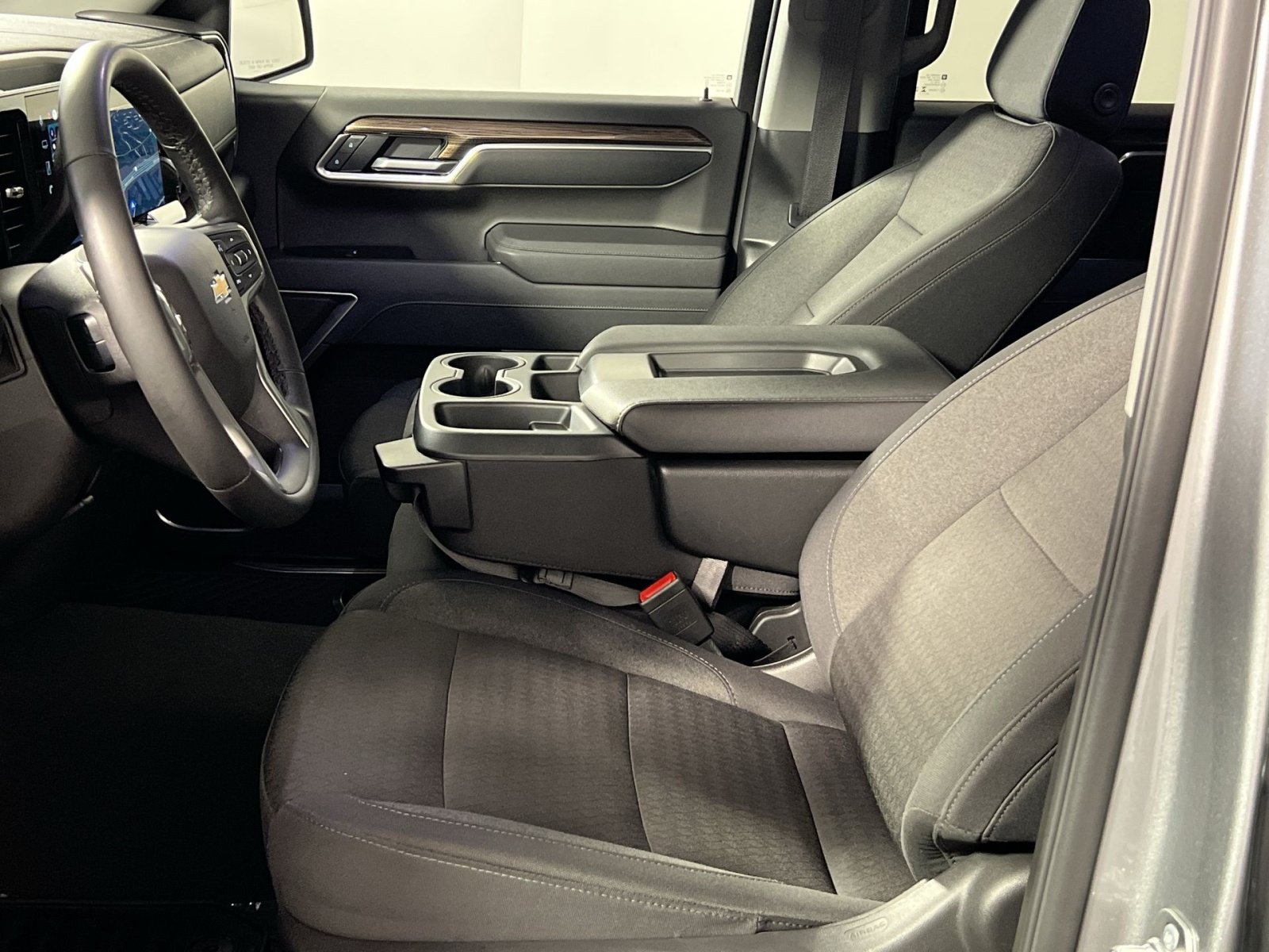 Used 2026 Chevrolet Silverado 1500 LT AWD/4WD image 14