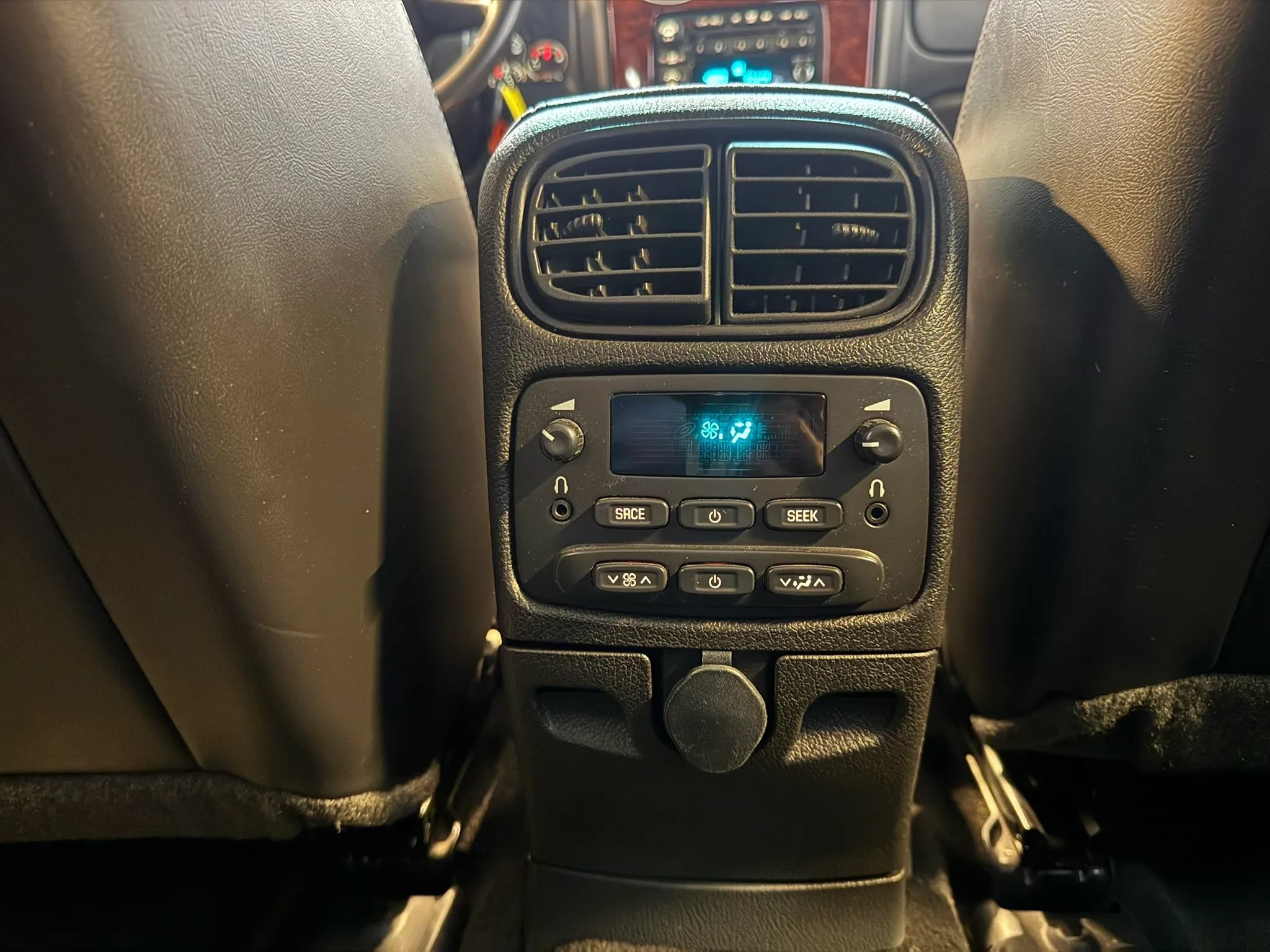 Used 2007 GMC Envoy Denali AWD/4WD image 28