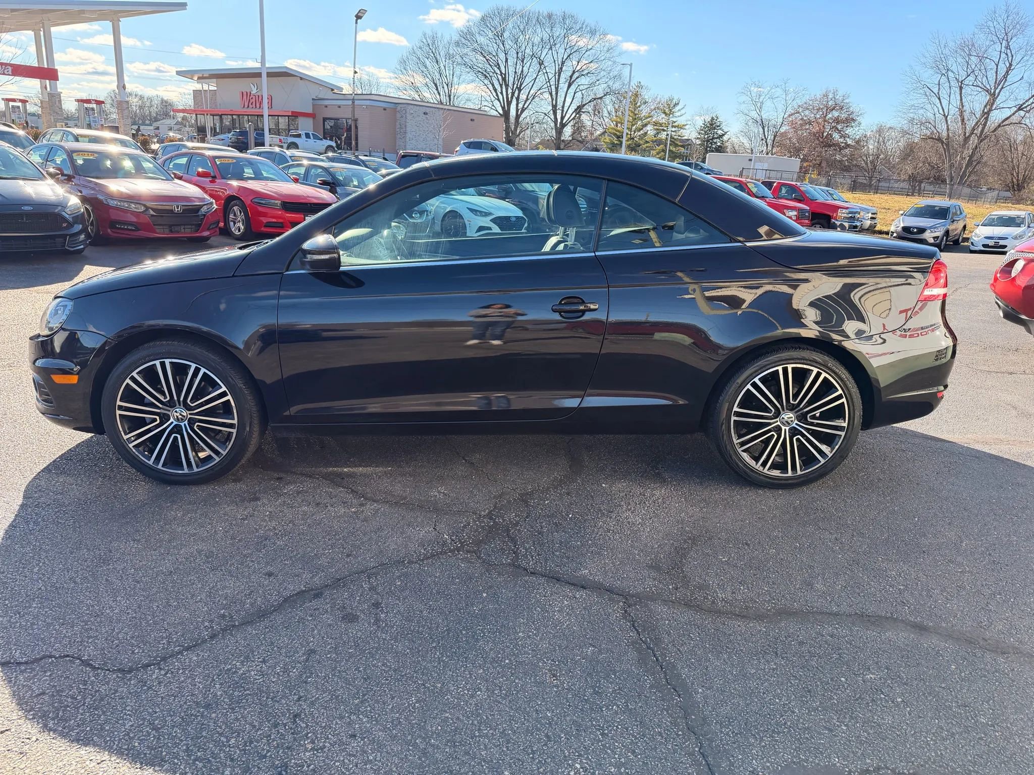 Used 2015 Volkswagen Eos Final Edition image 2