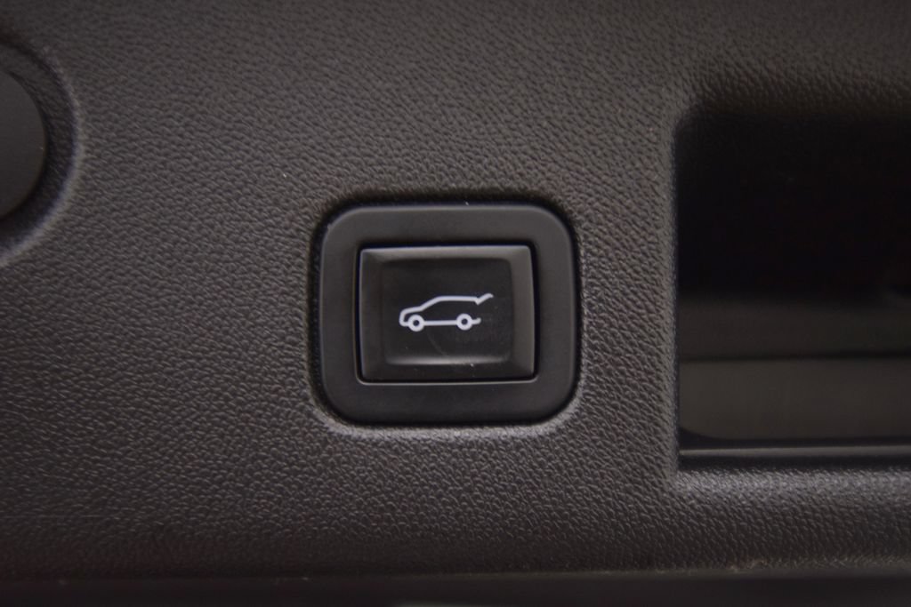 Used 2018 Chevrolet Equinox Premier AWD/4WD image 36
