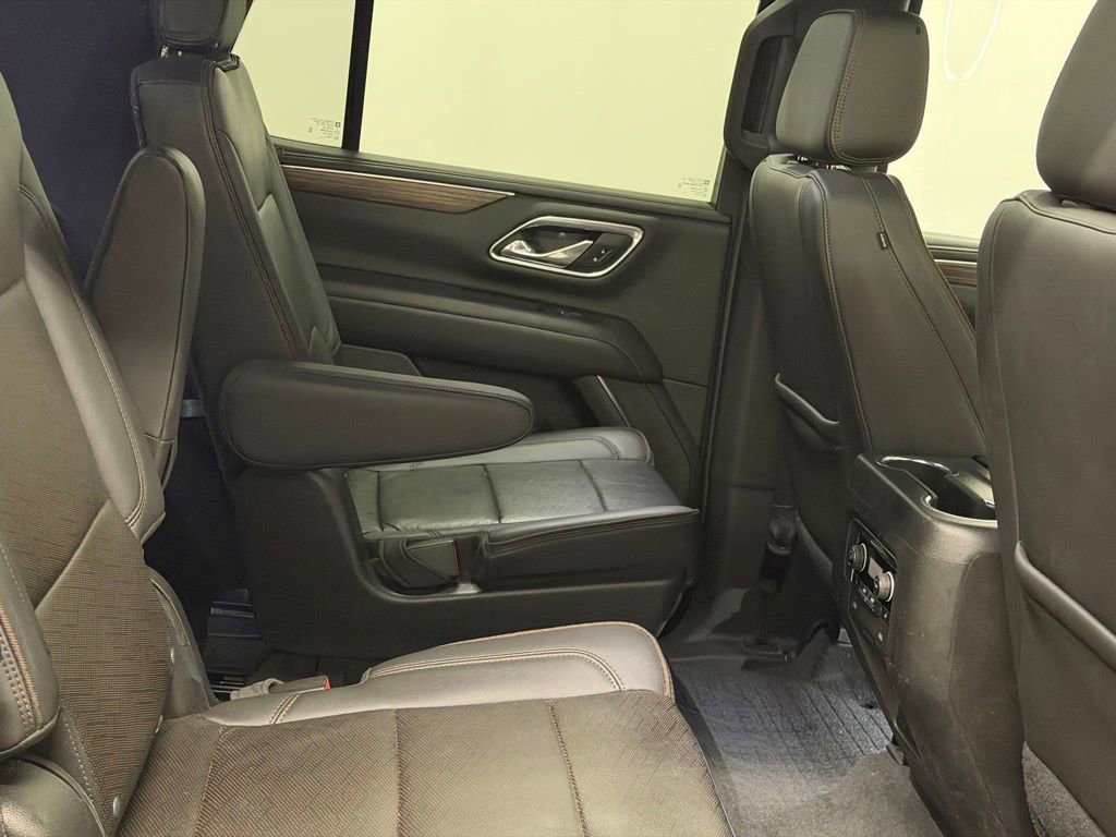 Used 2021 Chevrolet Tahoe High Country w/ Premium Package image 24