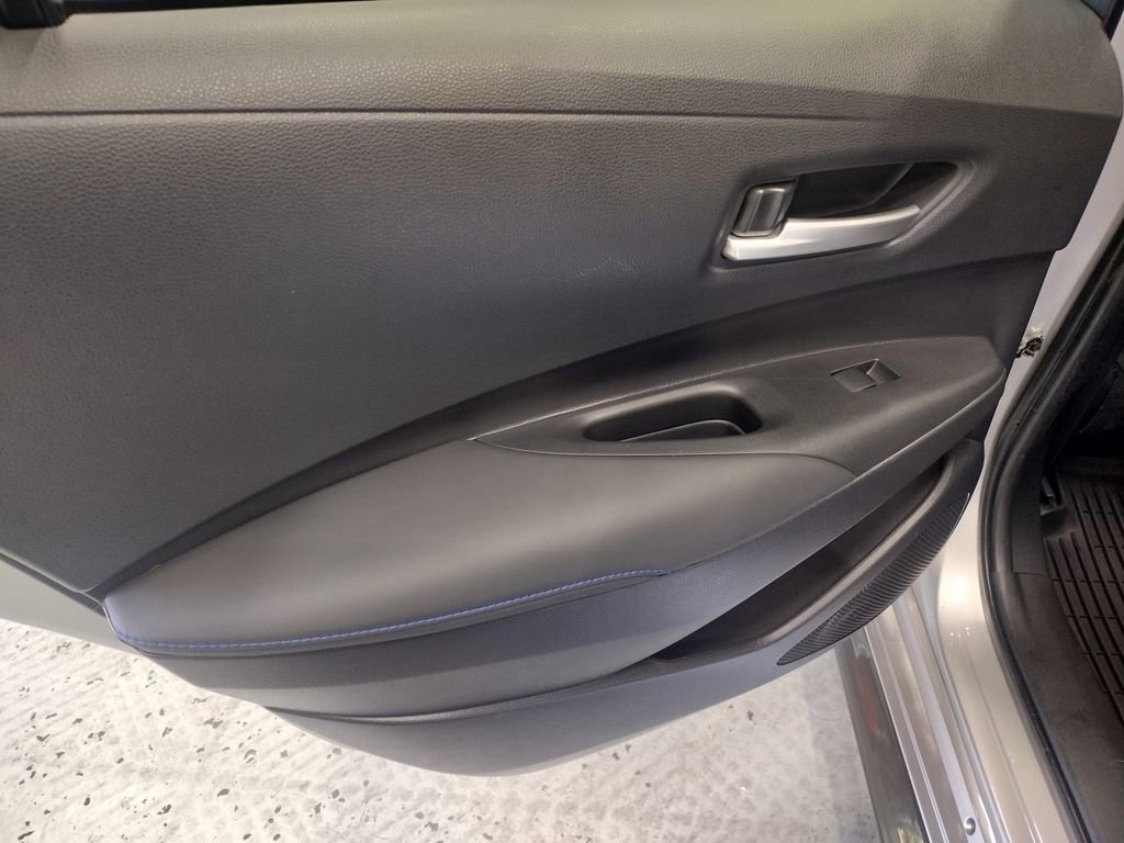 Used 2022 Toyota Corolla XSE FWD image 23