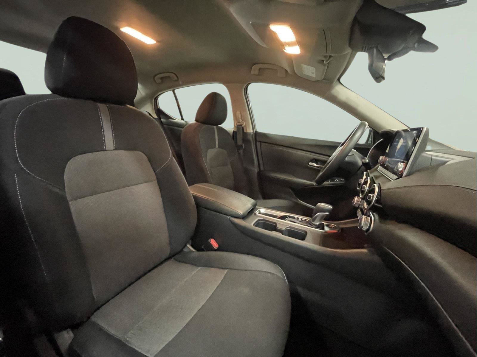 Used 2024 Nissan Sentra SV FWD image 30
