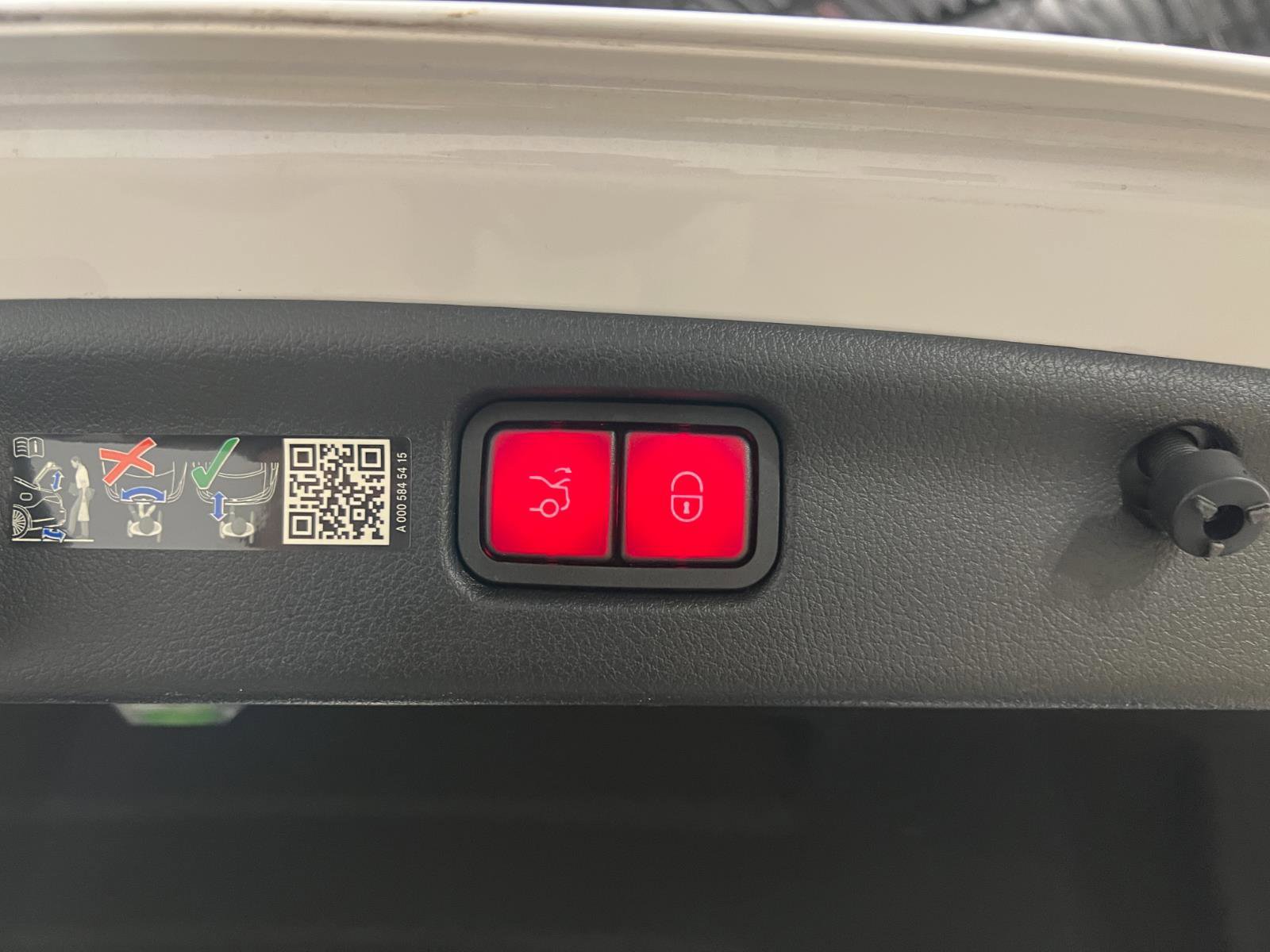 Used 2024 Mercedes-Benz C 36 AMG S image 33