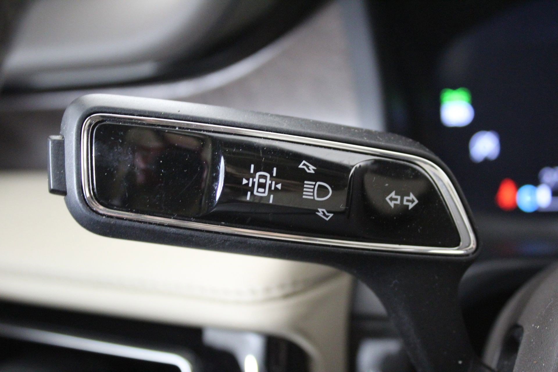 Used 2023 Lincoln Aviator Reserve w/ Equipment Group 201A image 17