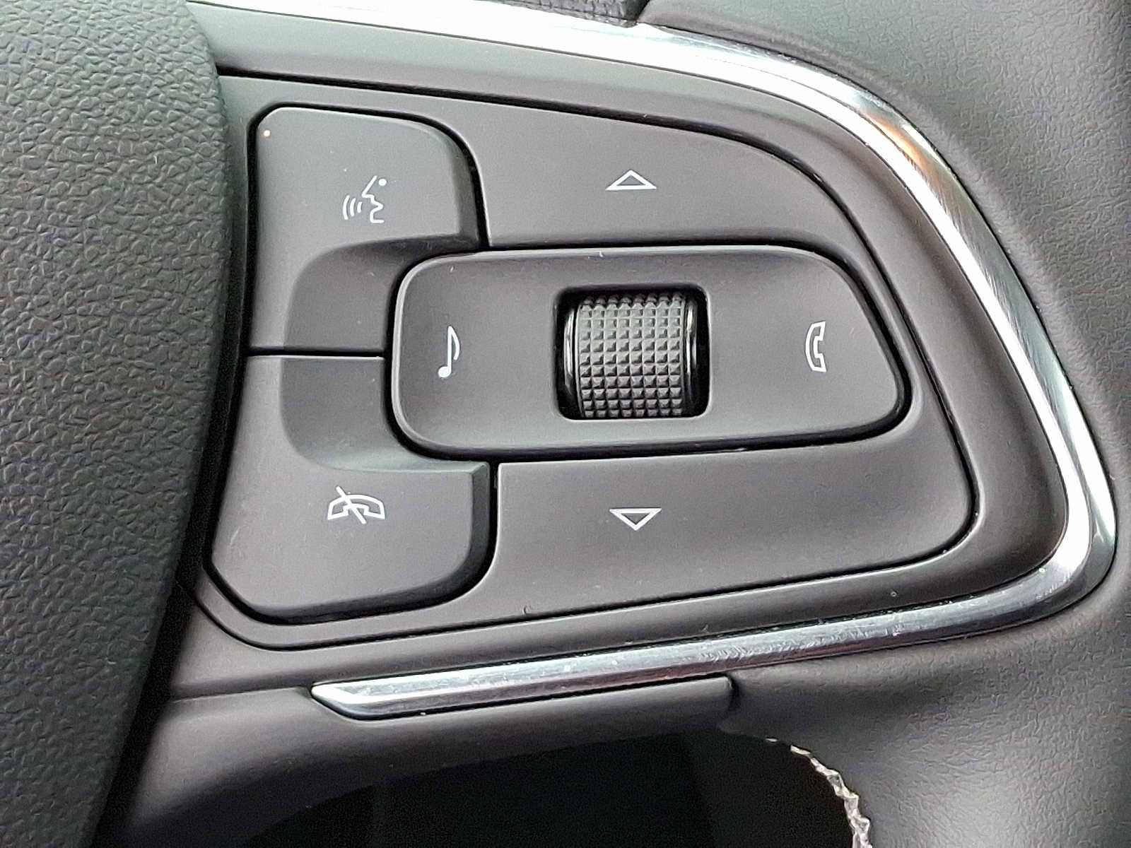 Used 2025 Buick Encore GX Preferred AWD/4WD image 22