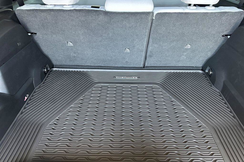 New 2026 Jeep Cherokee Laredo AWD/4WD image 15