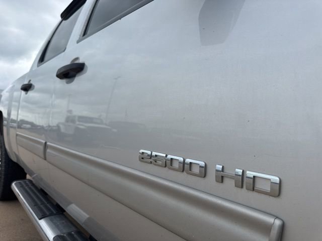 Used 2013 Chevrolet Silverado 2500 LT w/ Interior Plus Package AWD/4WD image 11