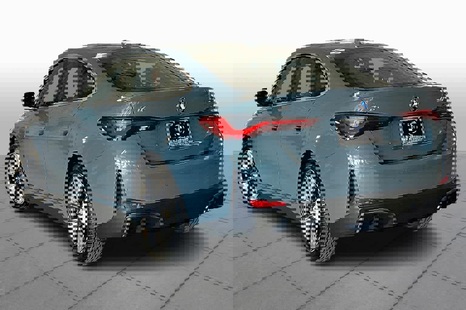 Used 2025 BMW i4 eDrive40 w/ Premium Package image 12