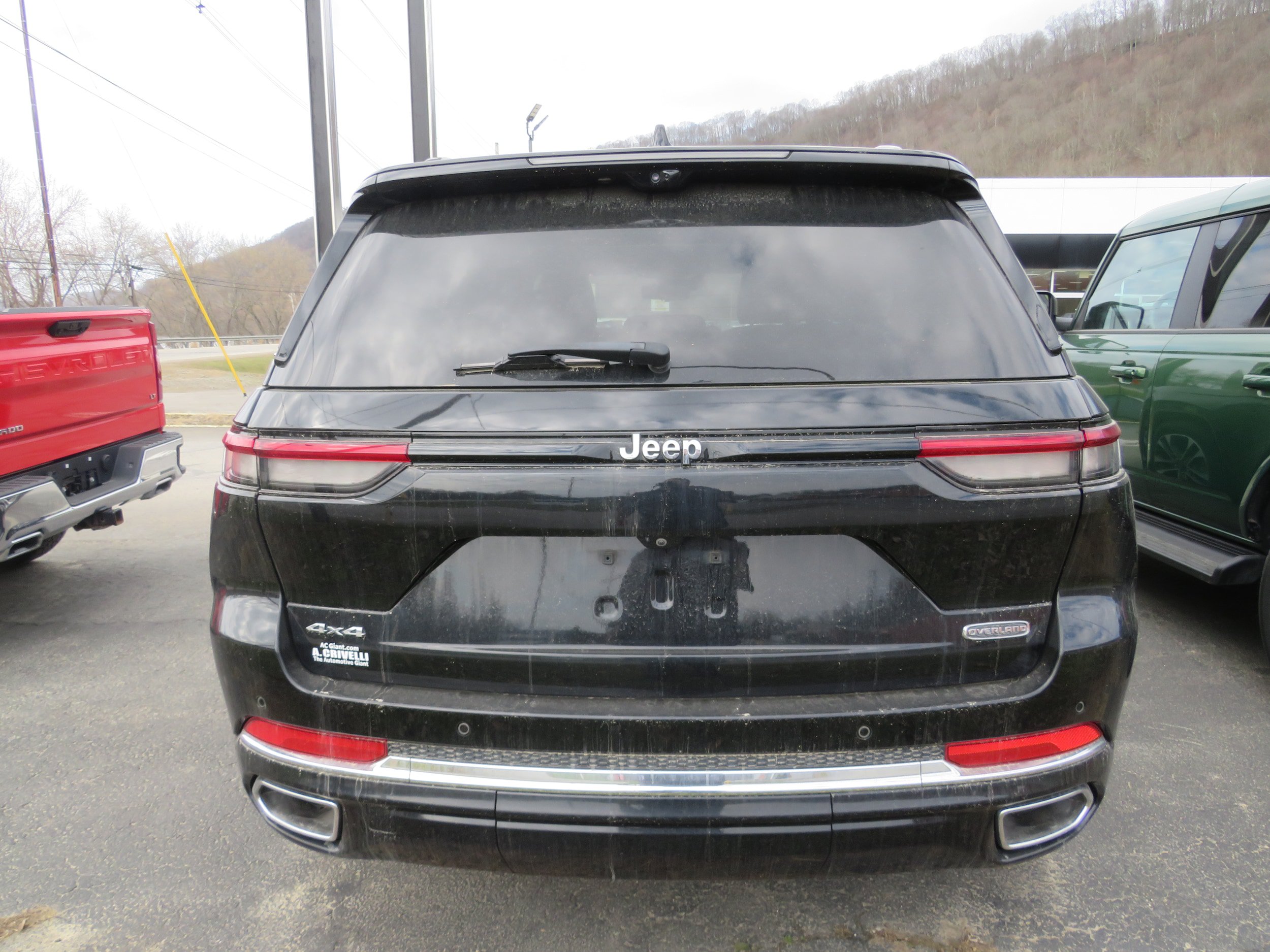 Used 2023 Jeep Grand Cherokee Overland w/ Adv Protech Group III AWD/4WD image 5