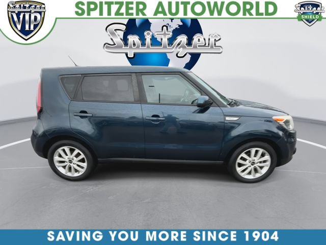 Used 2017 Kia Soul + FWD image 10