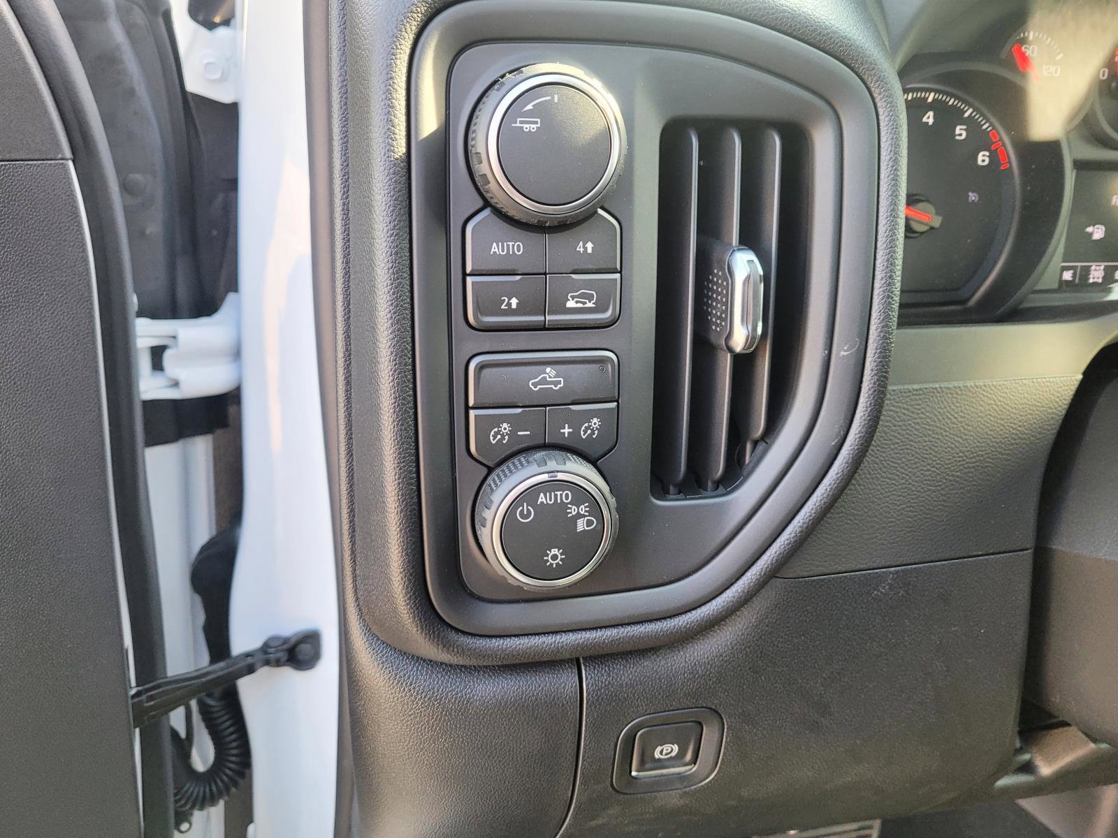 New 2026 Chevrolet Silverado 1500 Custom AWD/4WD image 16