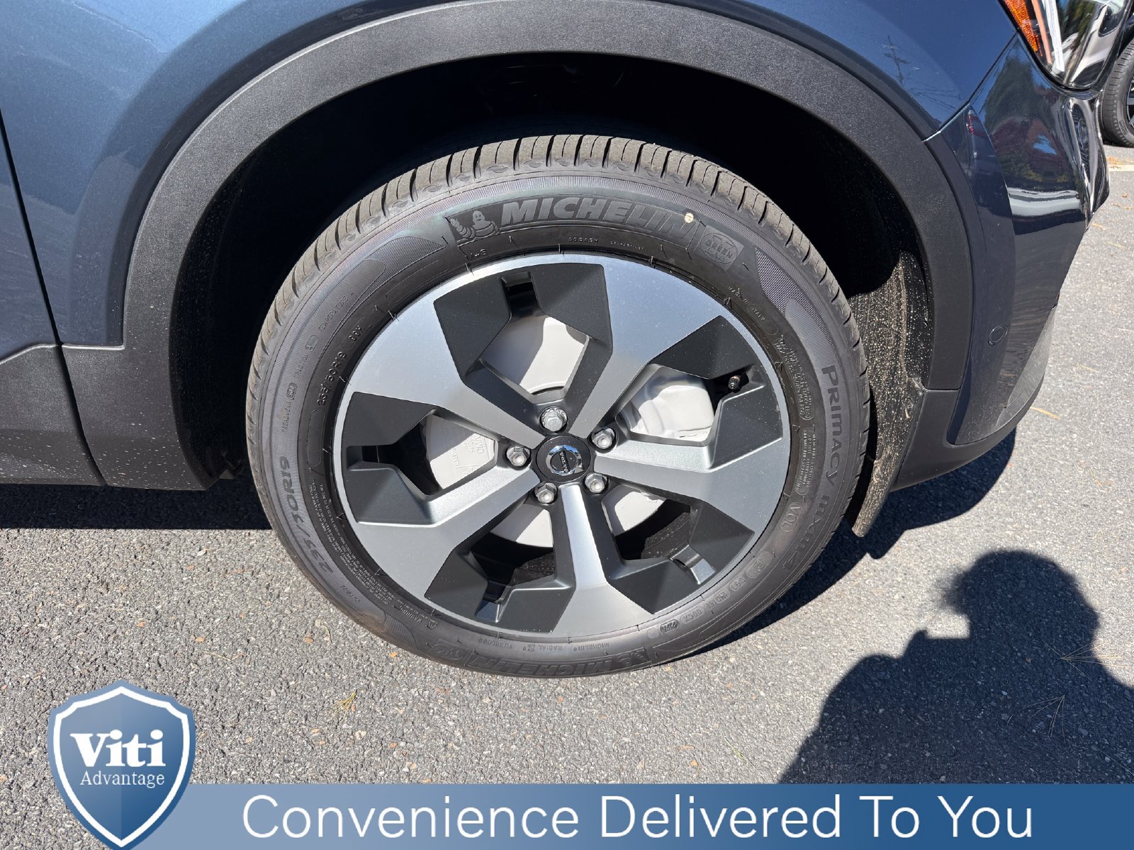 New 2026 Volvo XC40 B5 Plus w/ Protection Package Premier AWD/4WD image 9