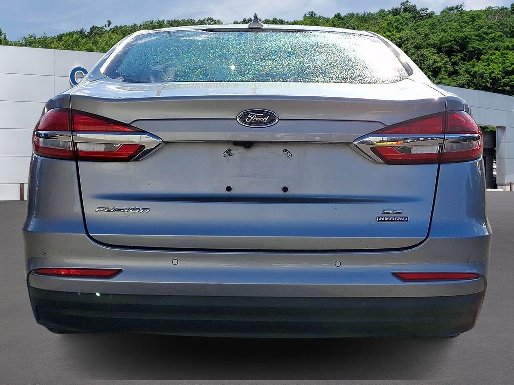 Certified 2020 Ford Fusion SE image 5