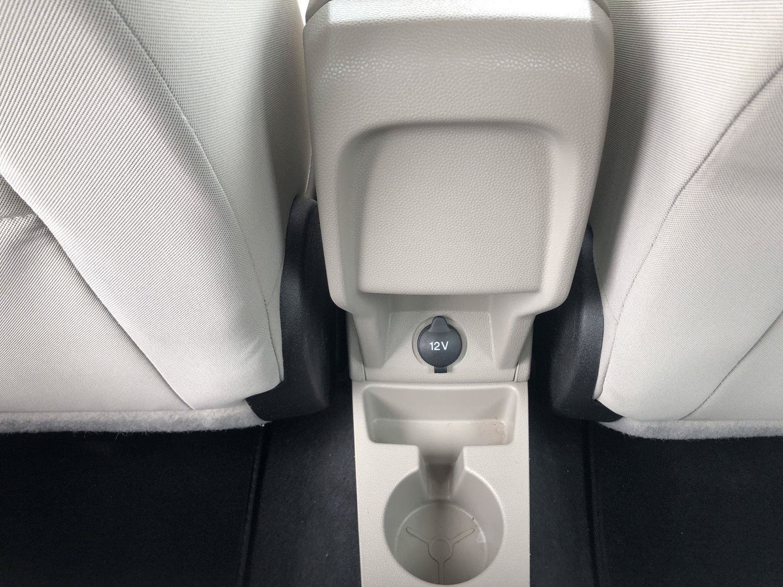 Used 2015 Ford Fiesta SE FWD image 13