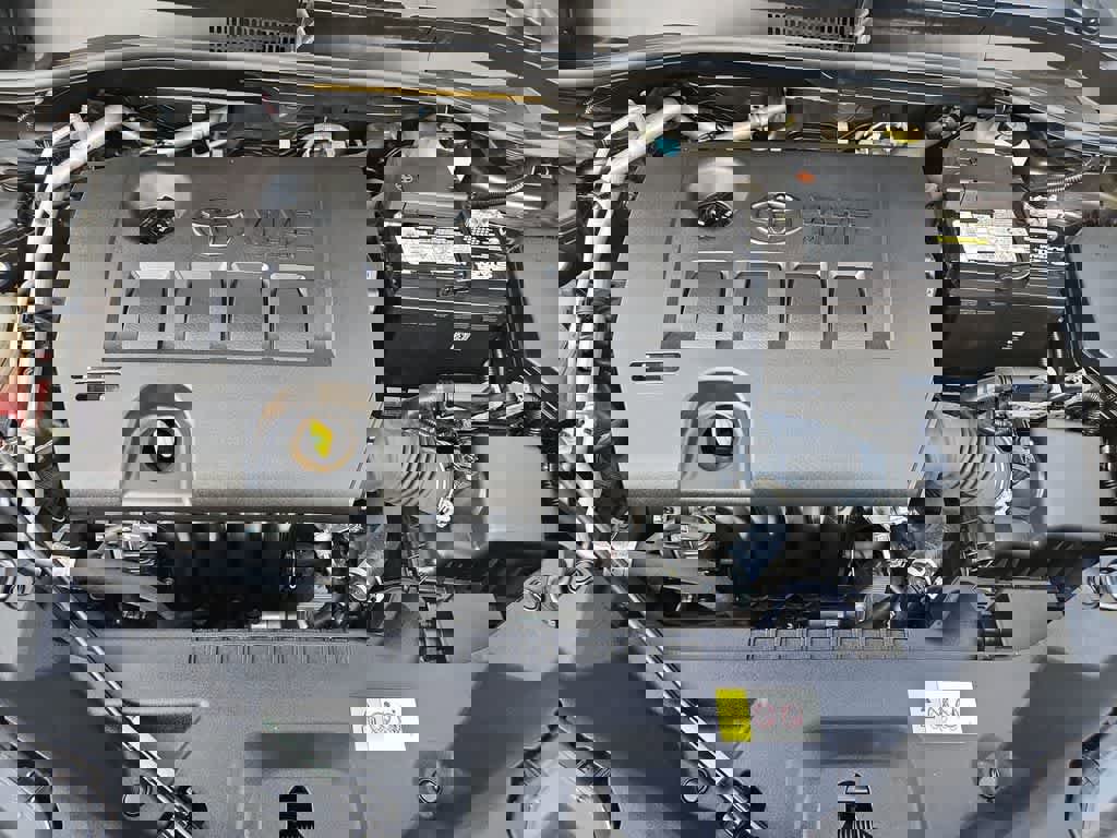 Used 2019 Toyota C-HR XLE image 20