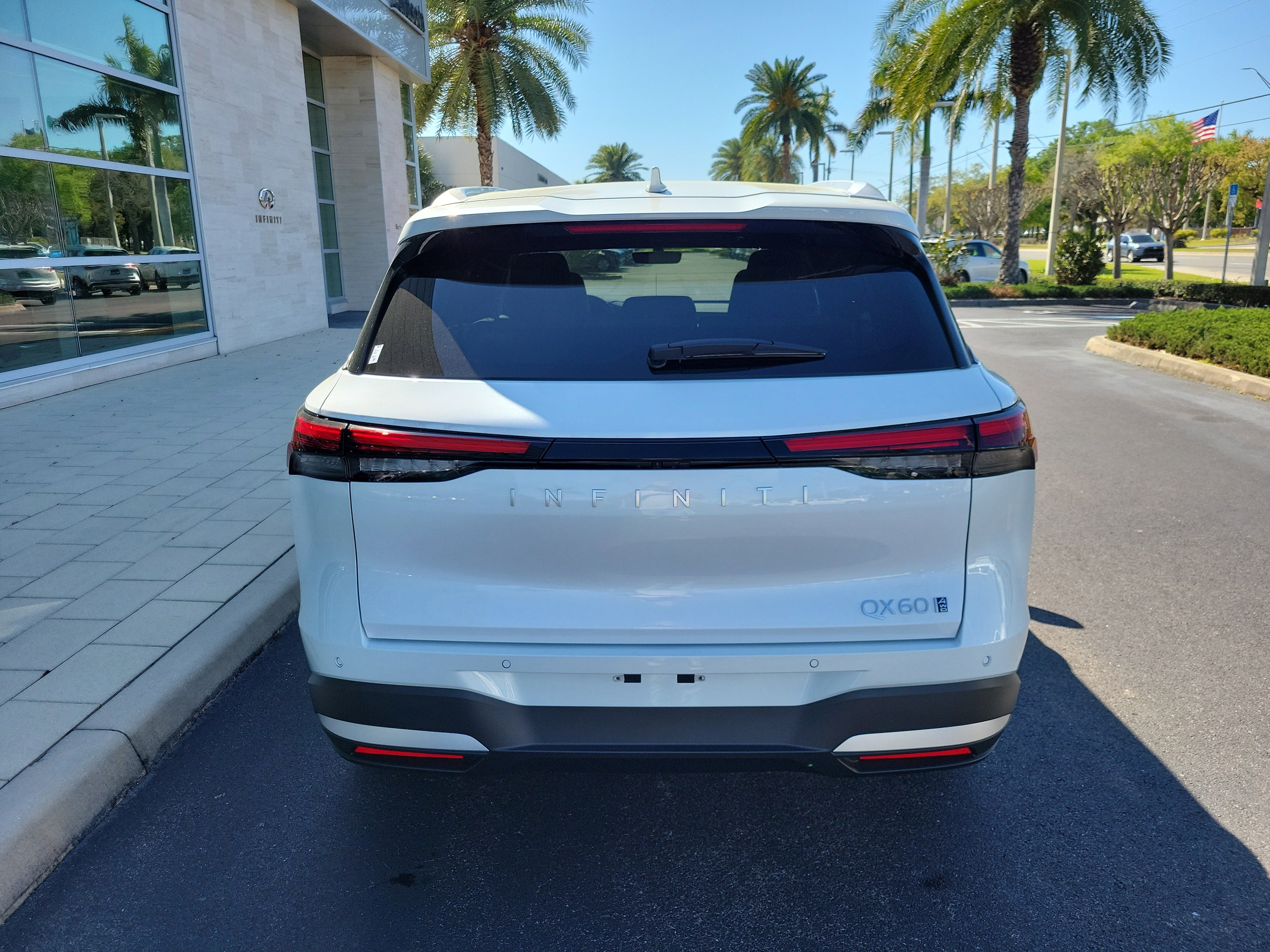 New 2026 INFINITI QX60 Luxe w/ Cargo Package image 5