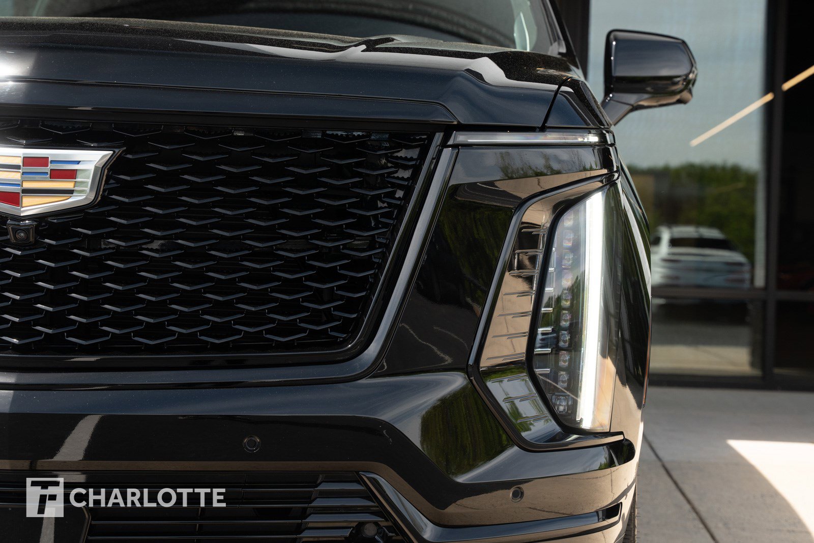 Used 2025 Cadillac Escalade Sport Platinum w/ LPO, Floor Liner Package AWD/4WD image 5