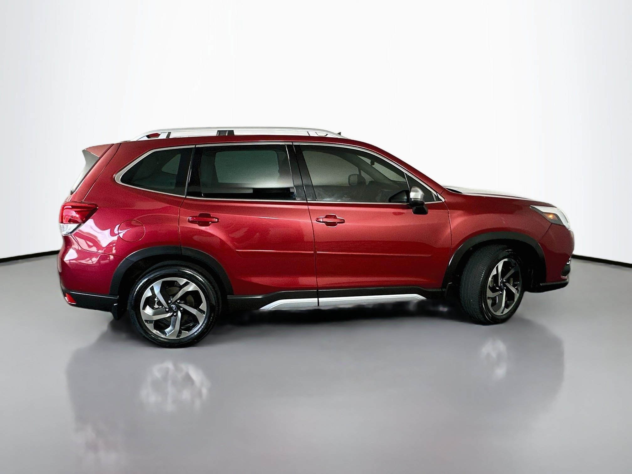 Used 2023 Subaru Forester Touring AWD/4WD image 8