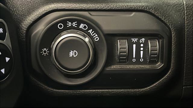 Used 2020 Jeep Wrangler Unlimited Rubicon w/ Quick Order Package 28Y Recon image 39