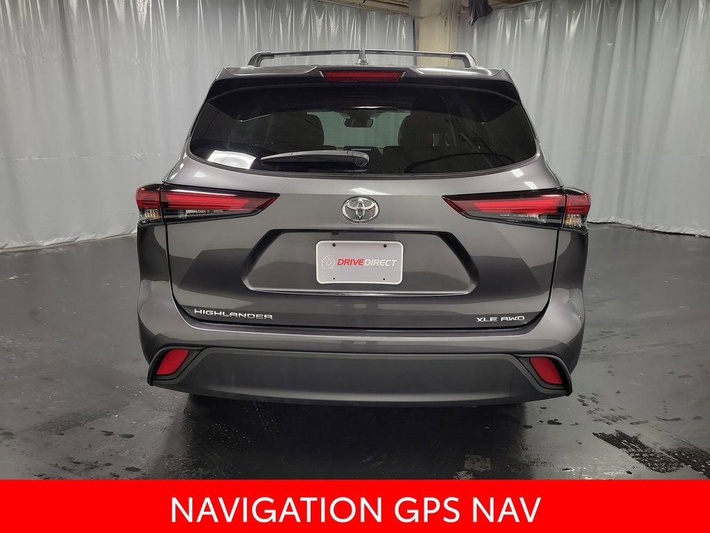 Used 2024 Toyota Highlander XLE image 7