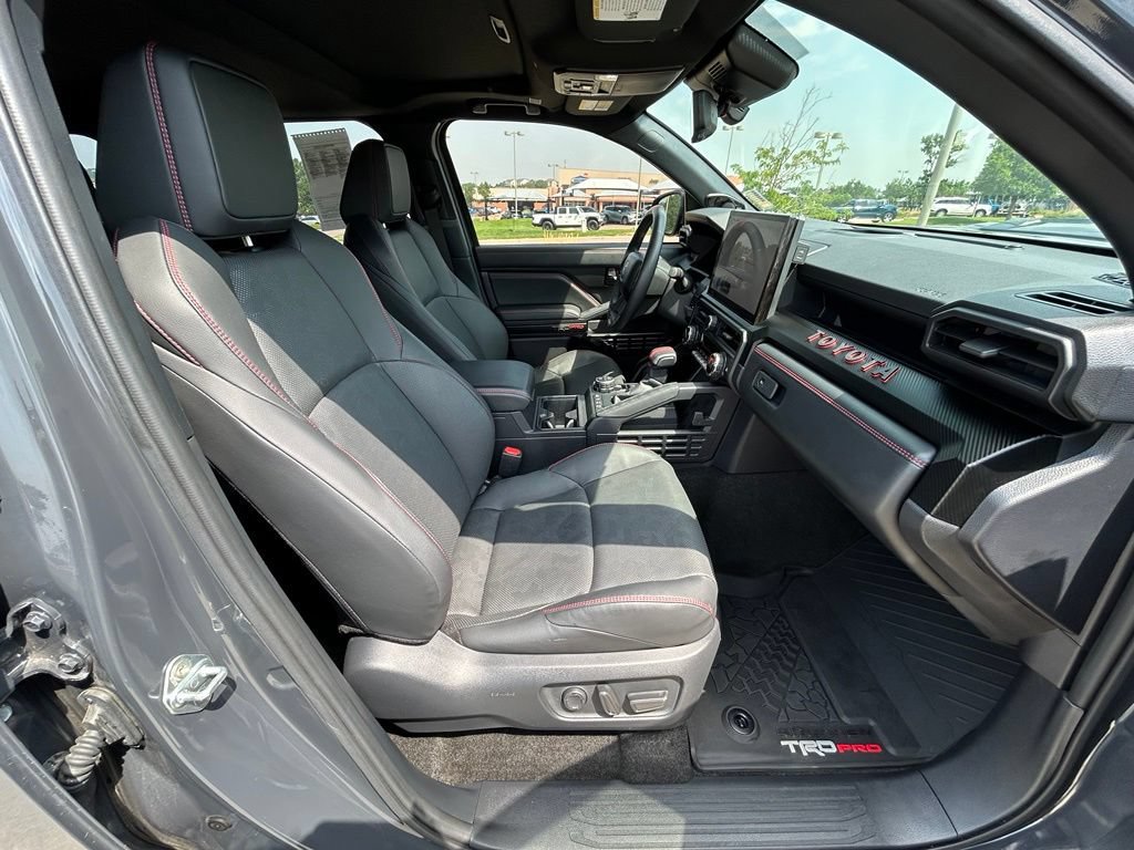 Used 2025 Toyota 4Runner TRD Pro AWD/4WD image 30