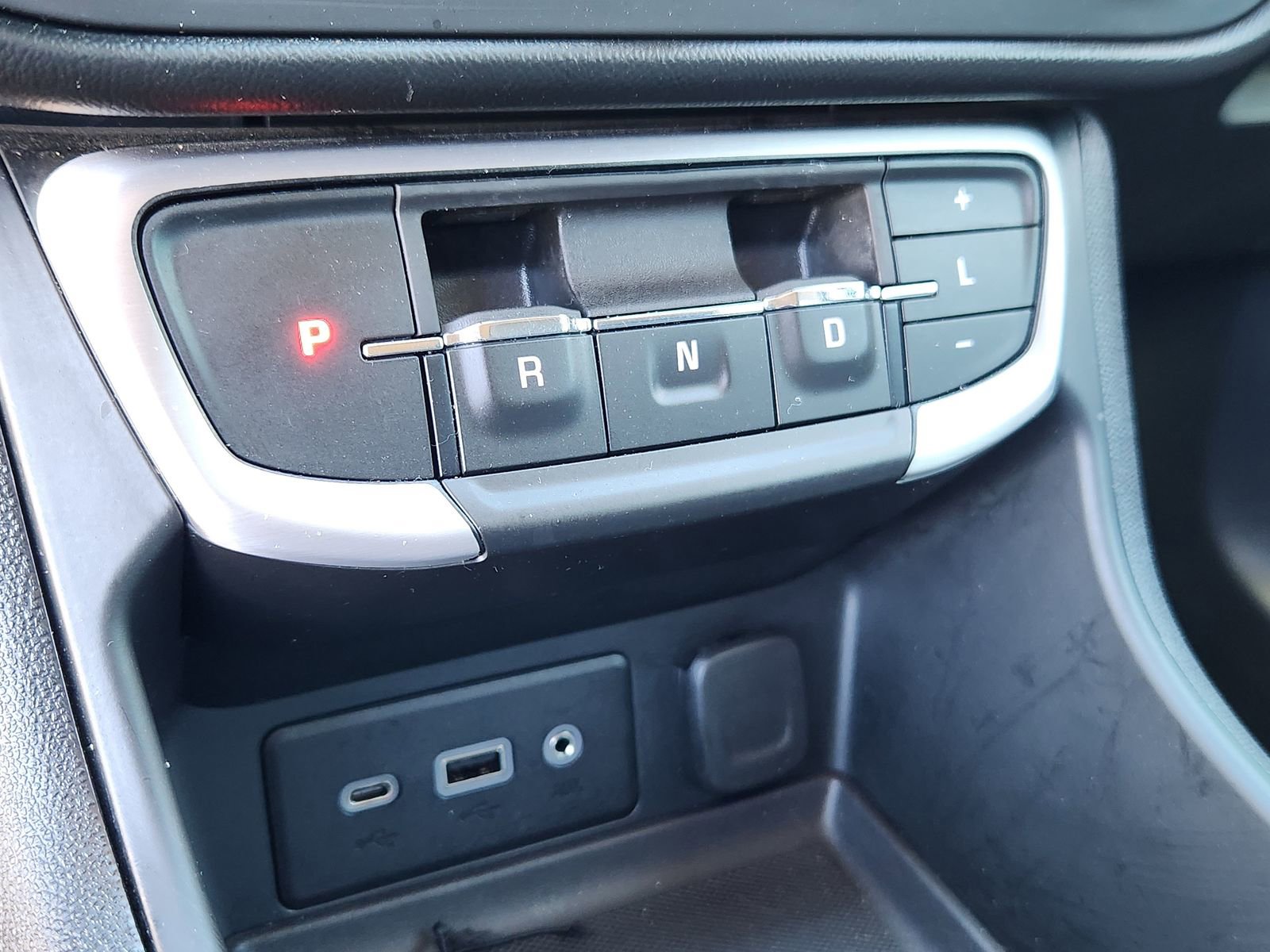 Used 2022 GMC Terrain SLE w/ Driver Convenience Package image 23