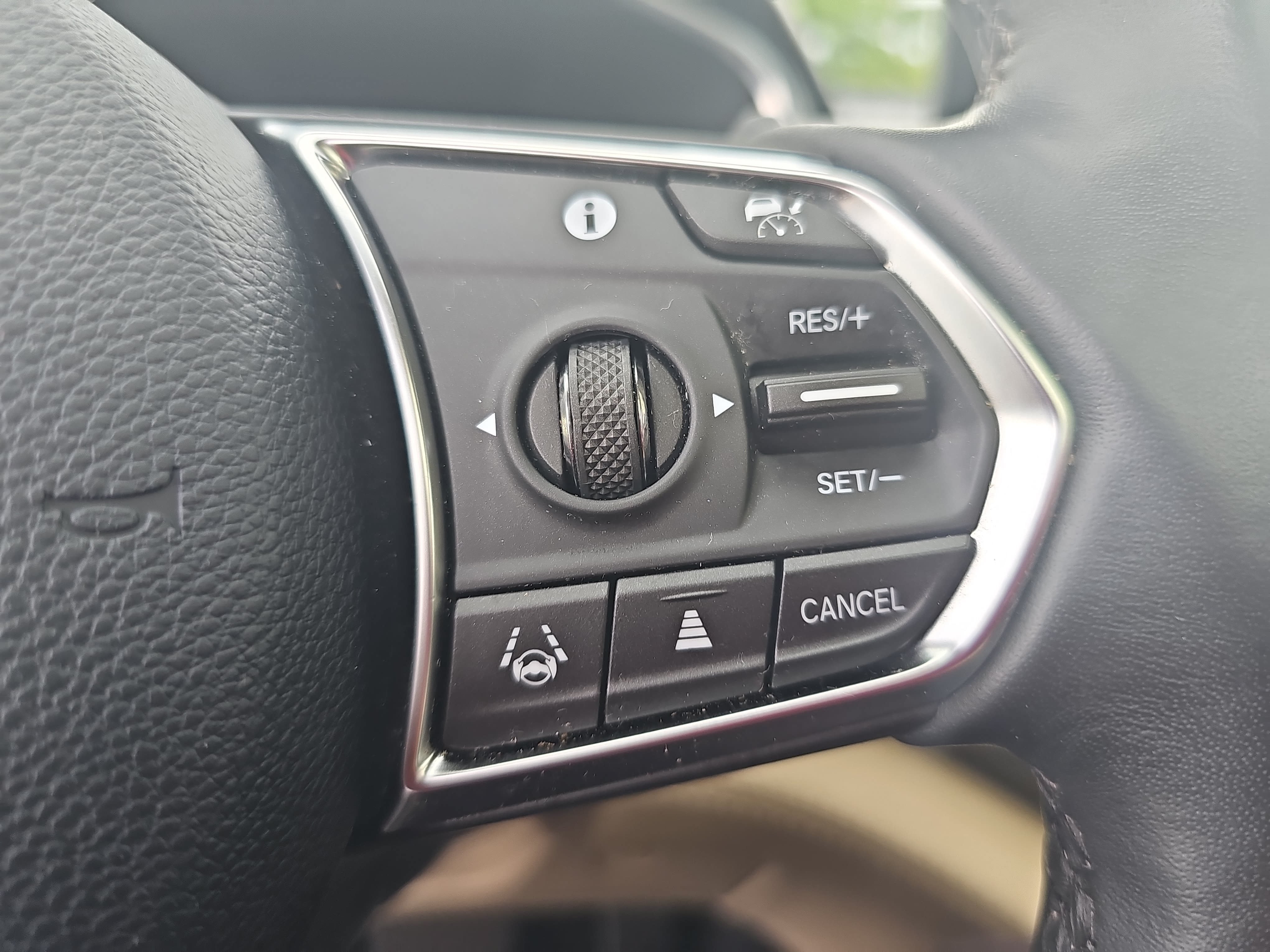 Certified 2024 Acura MDX SH-AWD w/ Advance Package image 17