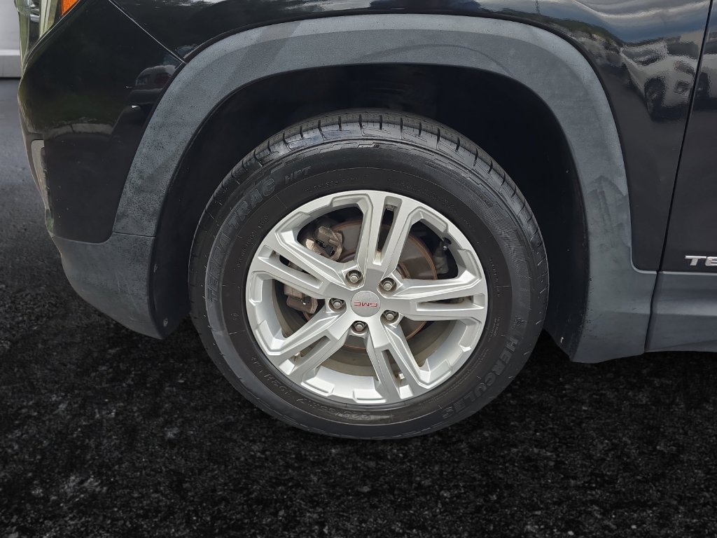 Used 2018 GMC Terrain SLE image 9