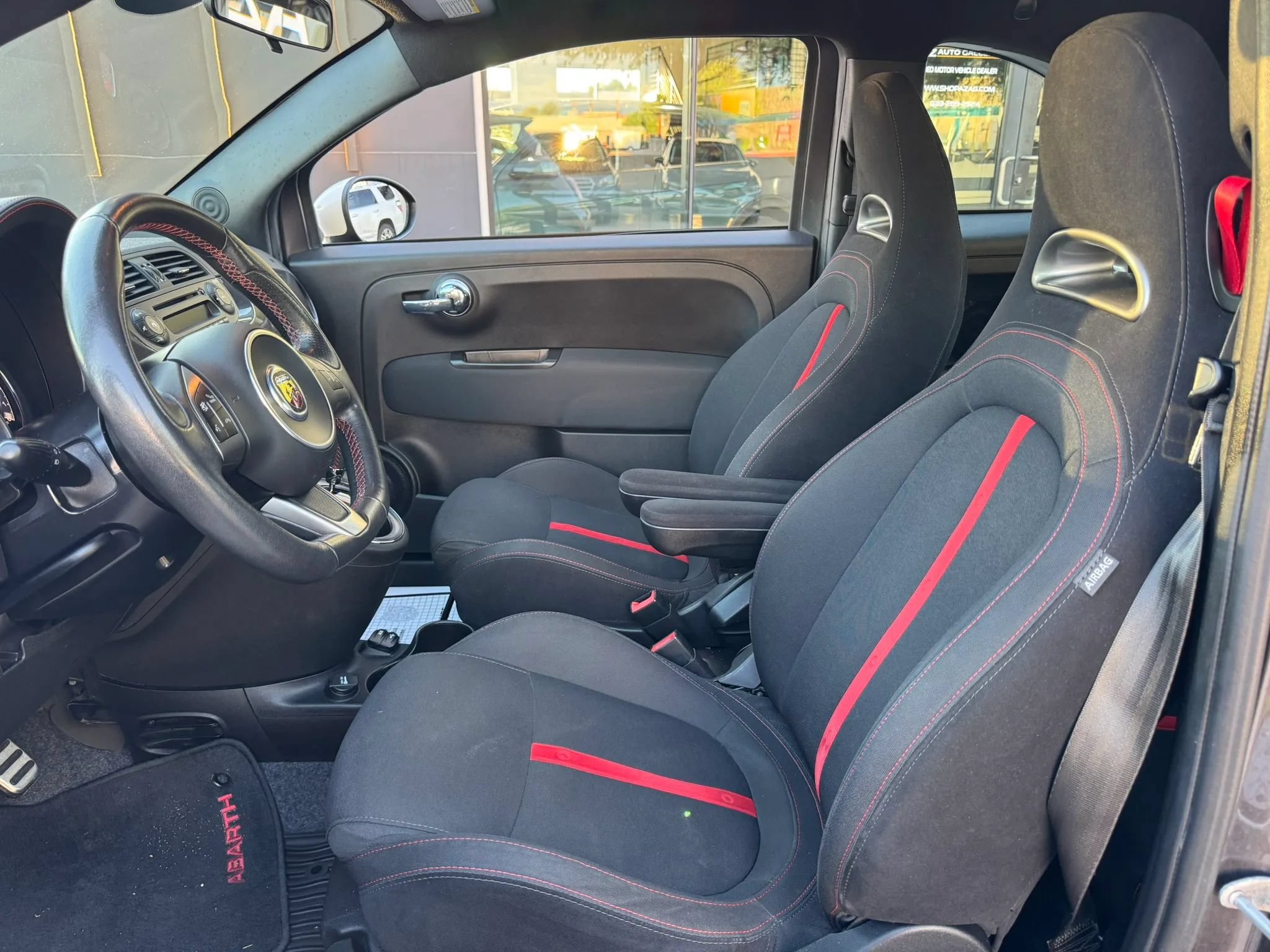 Used 2015 FIAT 500 Abarth w/ Beats Audio Package FWD image 10