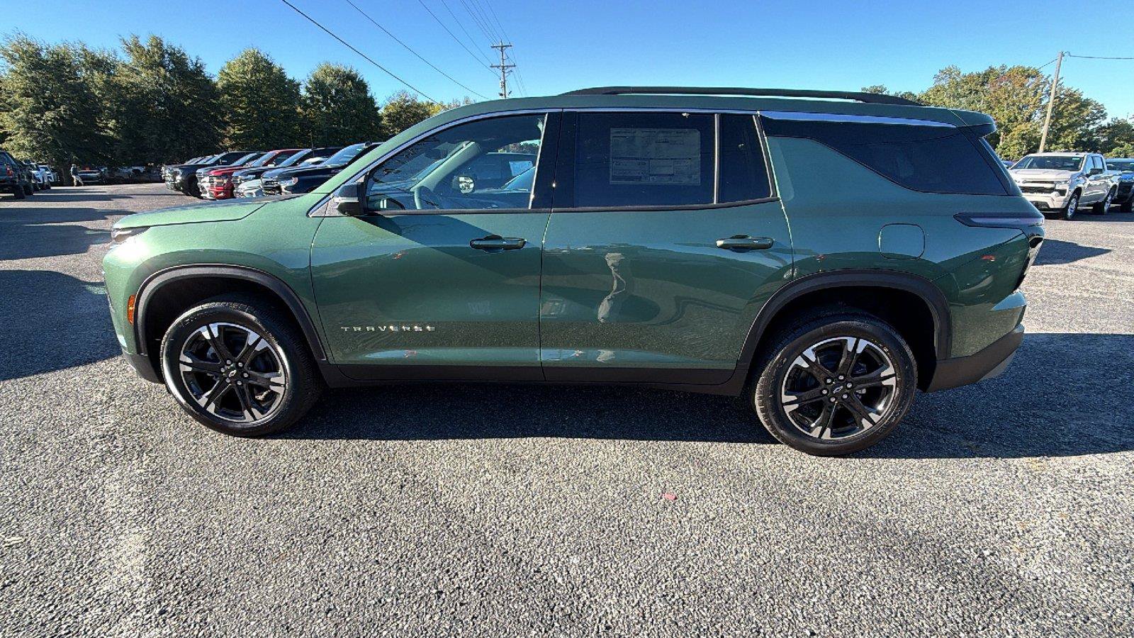 New 2027 Chevrolet Traverse LT w/ Driver Confidence Package FWD image 12