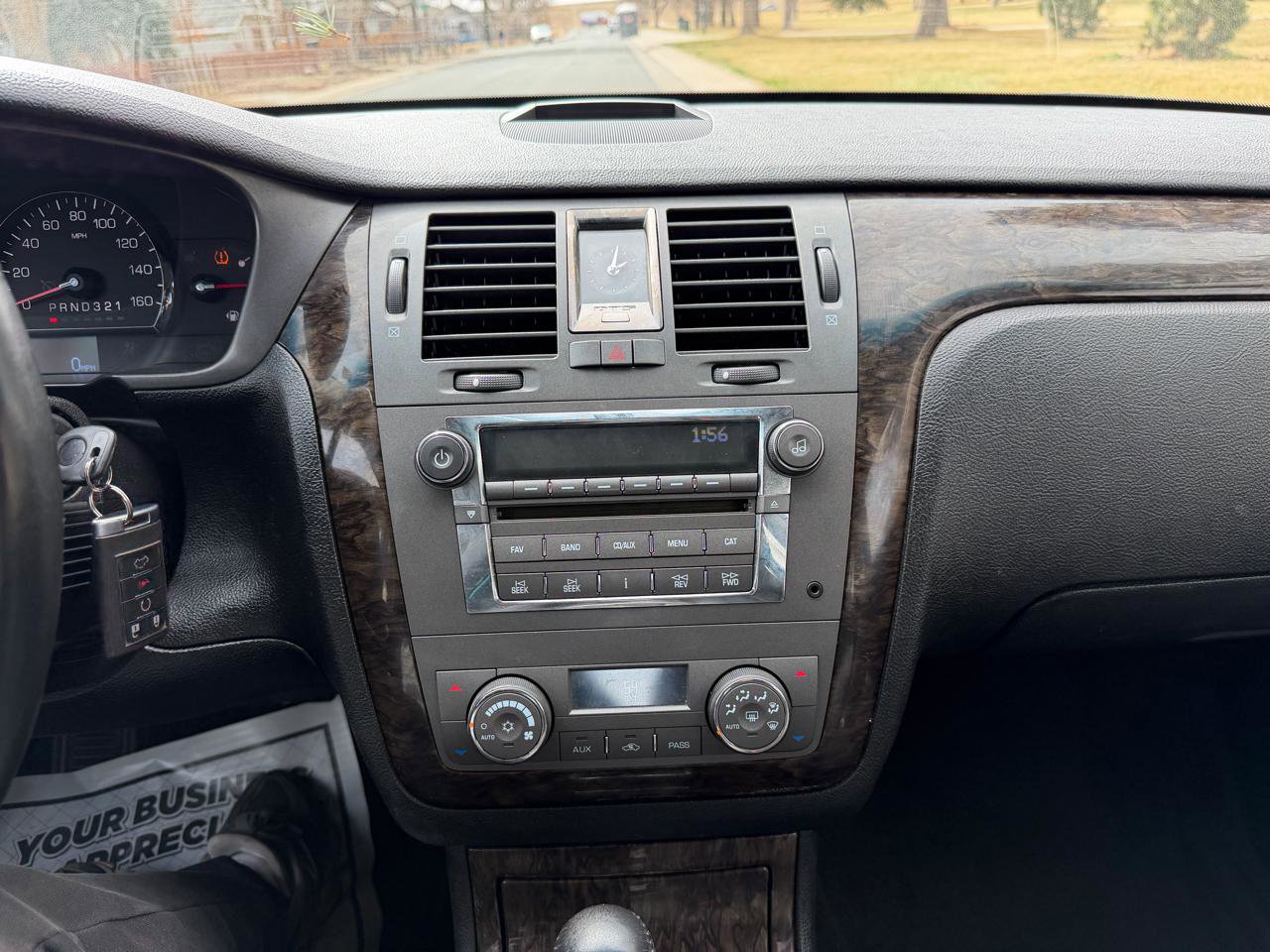 Used 2010 Cadillac DTS Luxury image 23