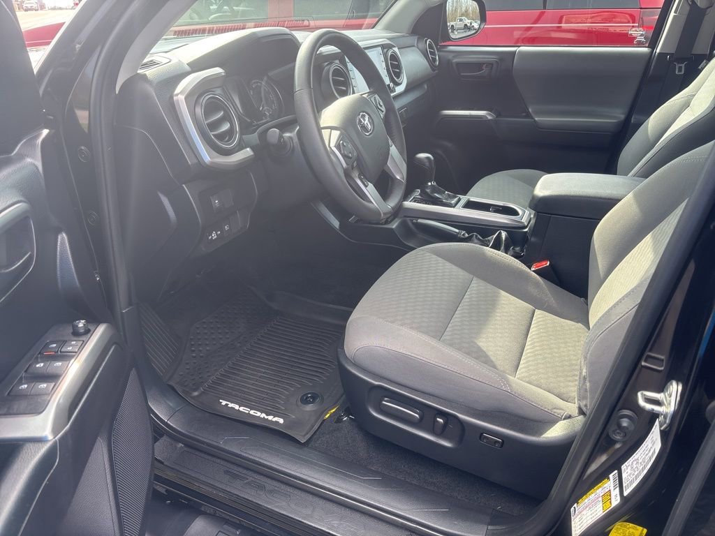 Used 2020 Toyota Tacoma SR5 image 12