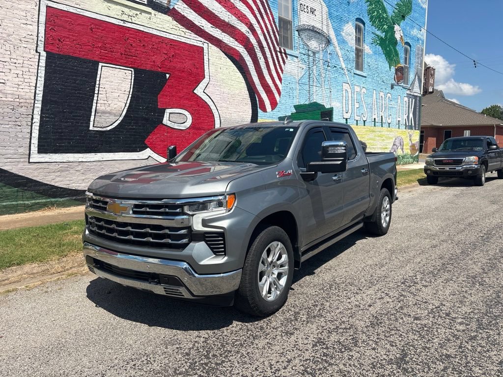 Used 2023 Chevrolet Silverado 1500 LTZ w/ LTZ Premium Package AWD/4WD image 60