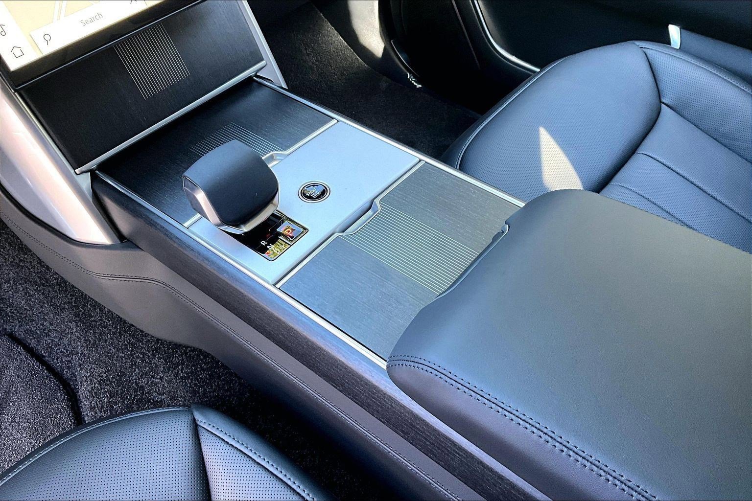 New 2026 Land Rover Range Rover Autobiography image 11