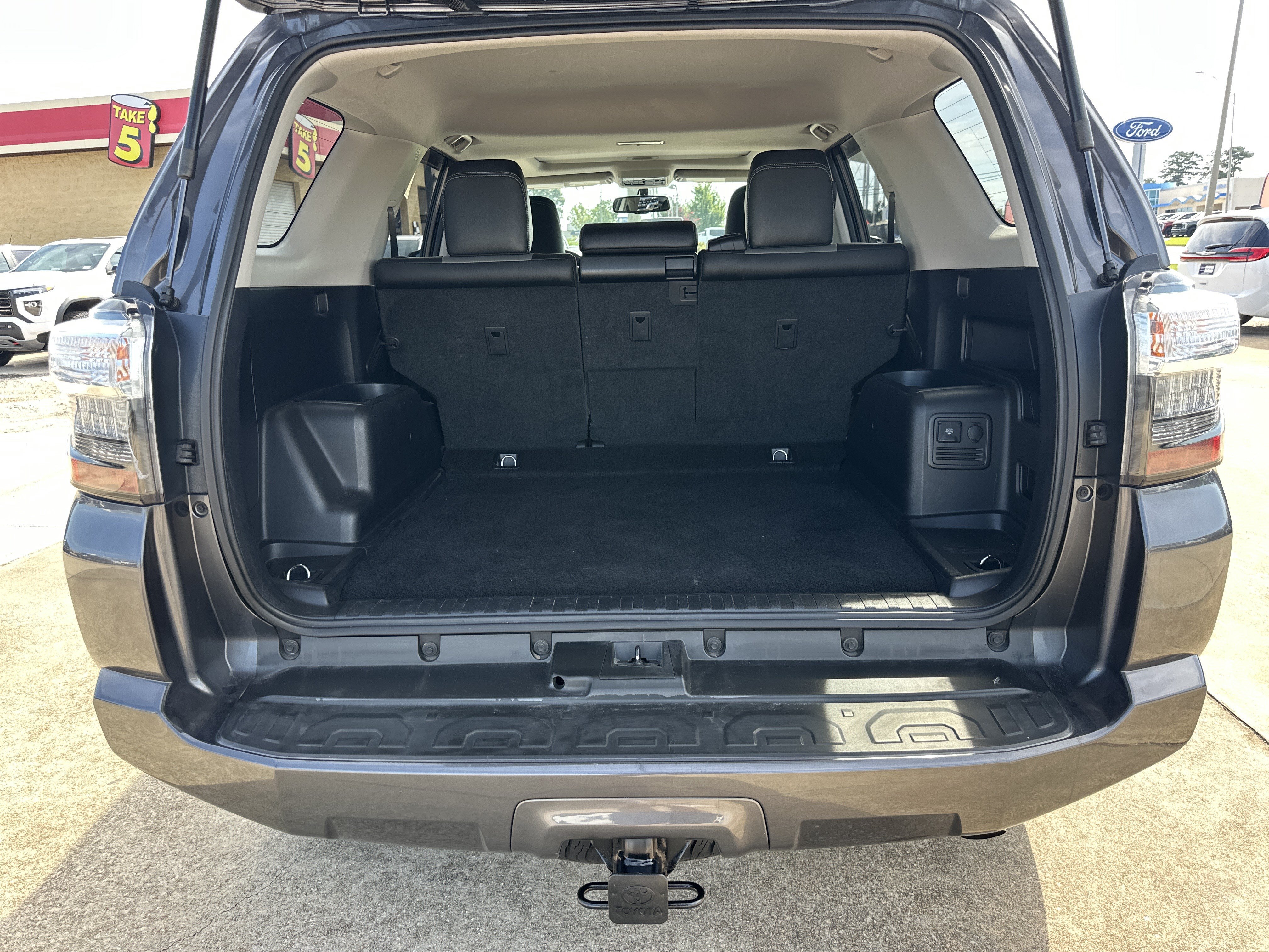 Used 2017 Toyota 4Runner SR5 Premium RWD image 19