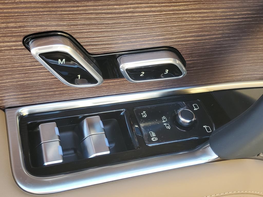 New 2026 Land Rover Range Rover SE AWD/4WD image 9