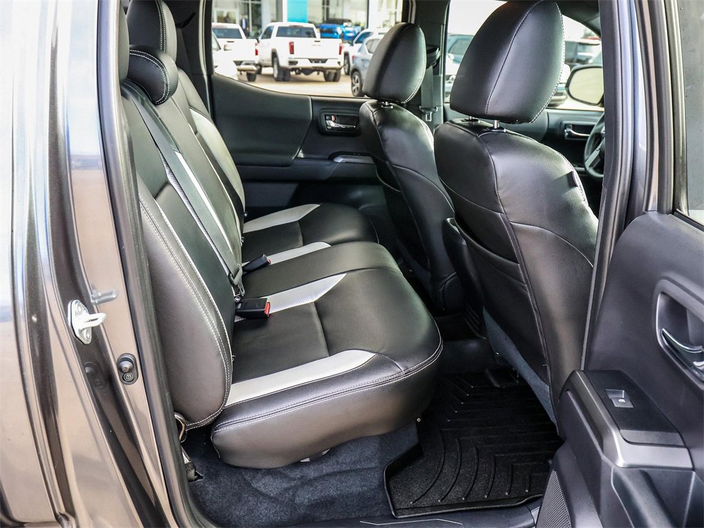 Used 2021 Toyota Tacoma TRD Off-Road image 21