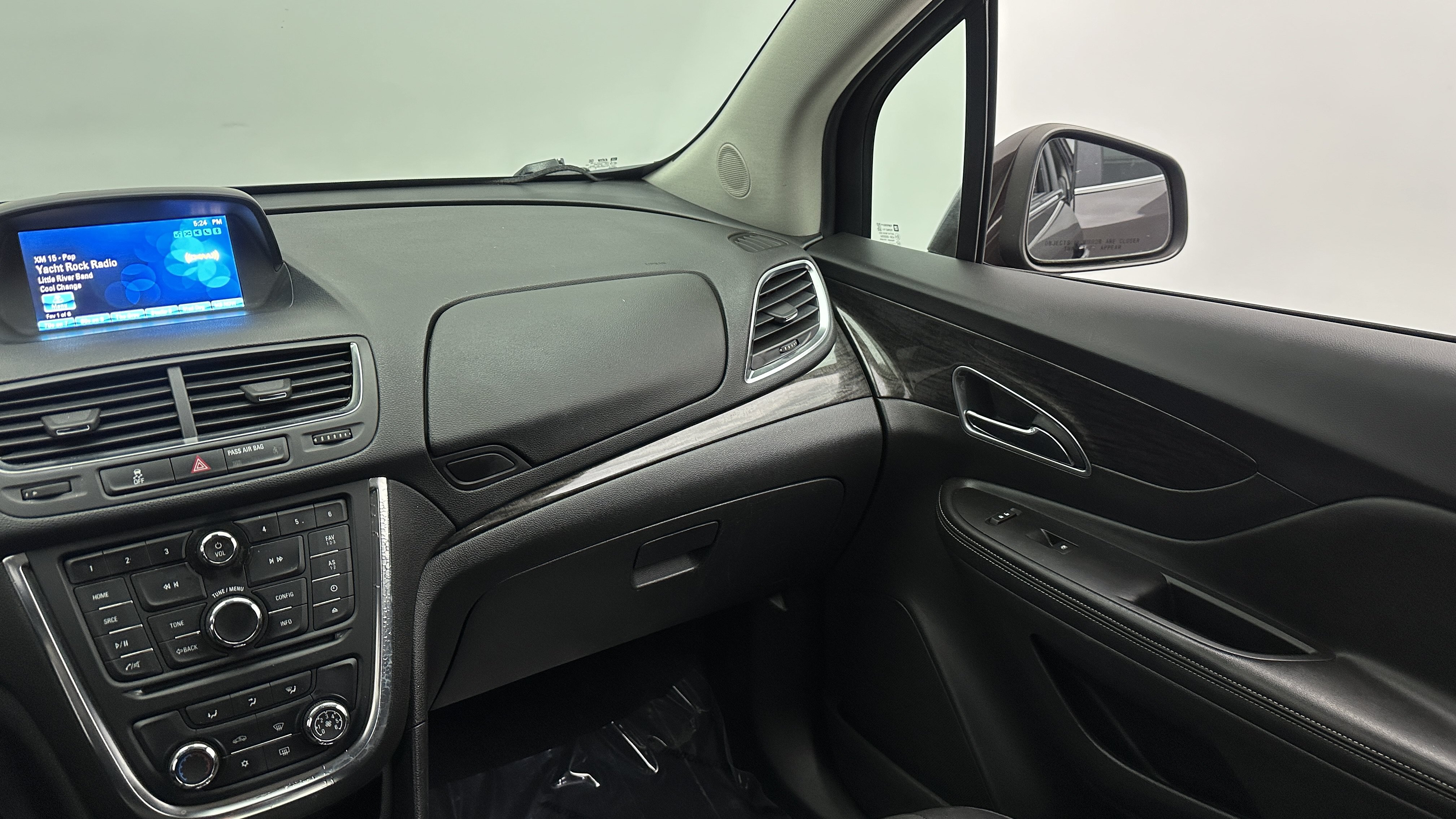 Used 2016 Buick Encore FWD image 32