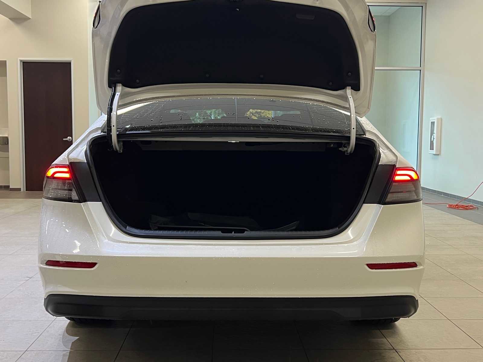 Used 2023 Honda Accord LX image 27