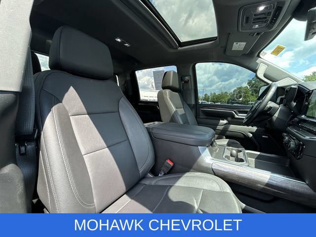 Used 2025 Chevrolet Silverado 2500 LTZ w/ LTZ Convenience Package AWD/4WD image 30