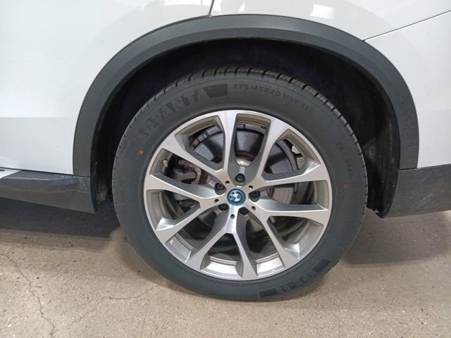Used 2025 BMW X5 xDrive50e image 38
