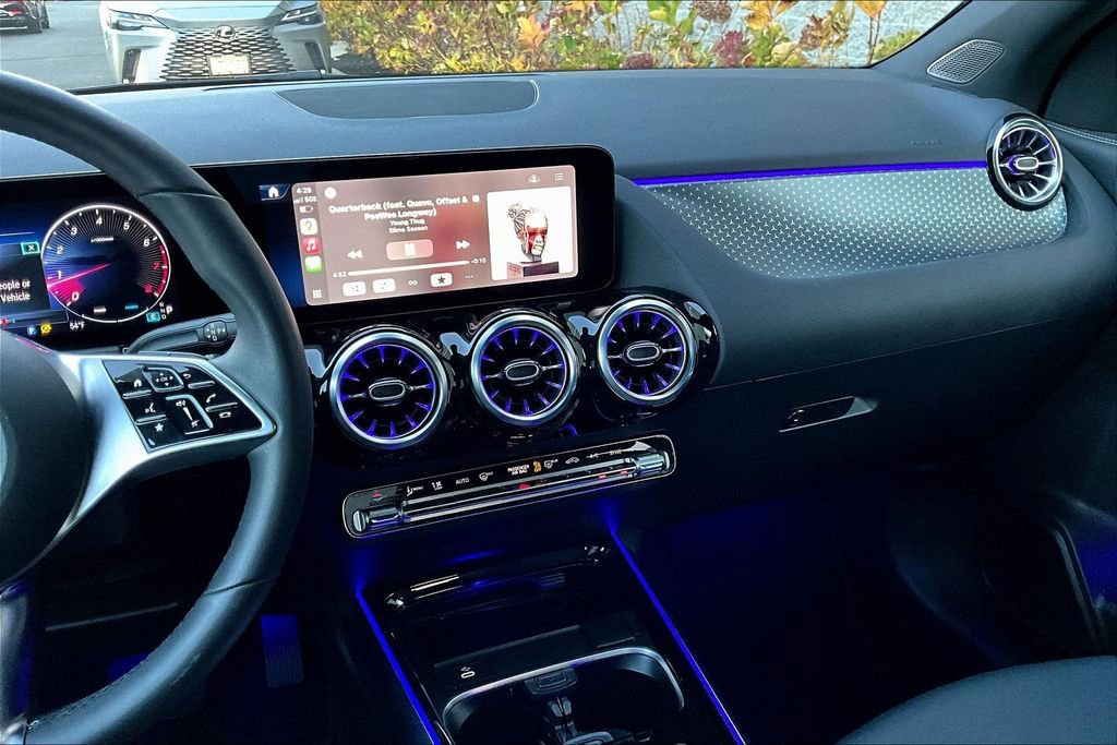 Used 2025 Mercedes-Benz GLA 250 4MATIC image 6