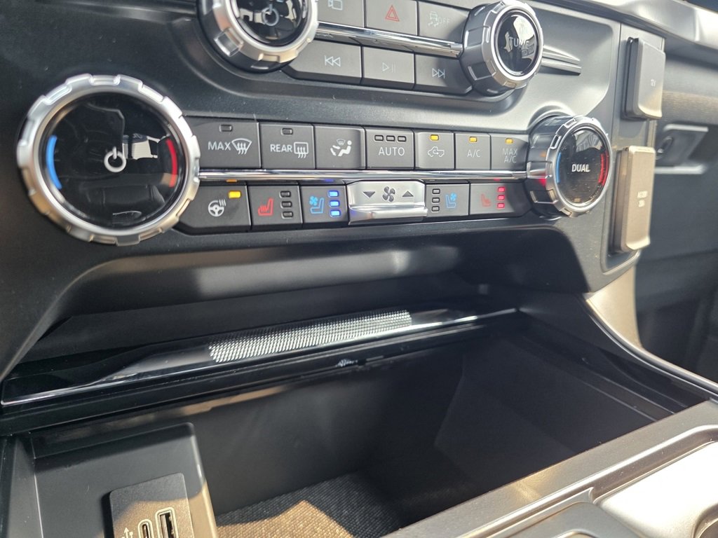 New 2025 Ford F150 Lariat w/ Equipment Group 501A Mid image 6