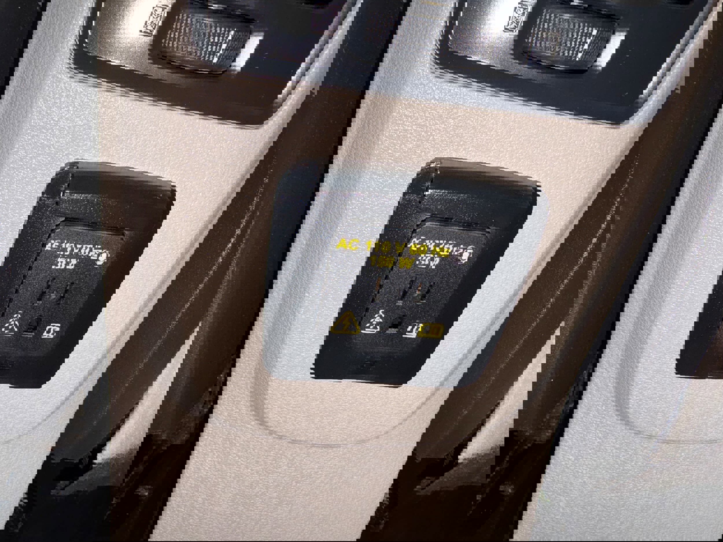 Used 2017 Ford Escape Titanium image 17