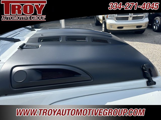 Used 2017 Jeep Wrangler Unlimited Rubicon w/ Connectivity Group image 26