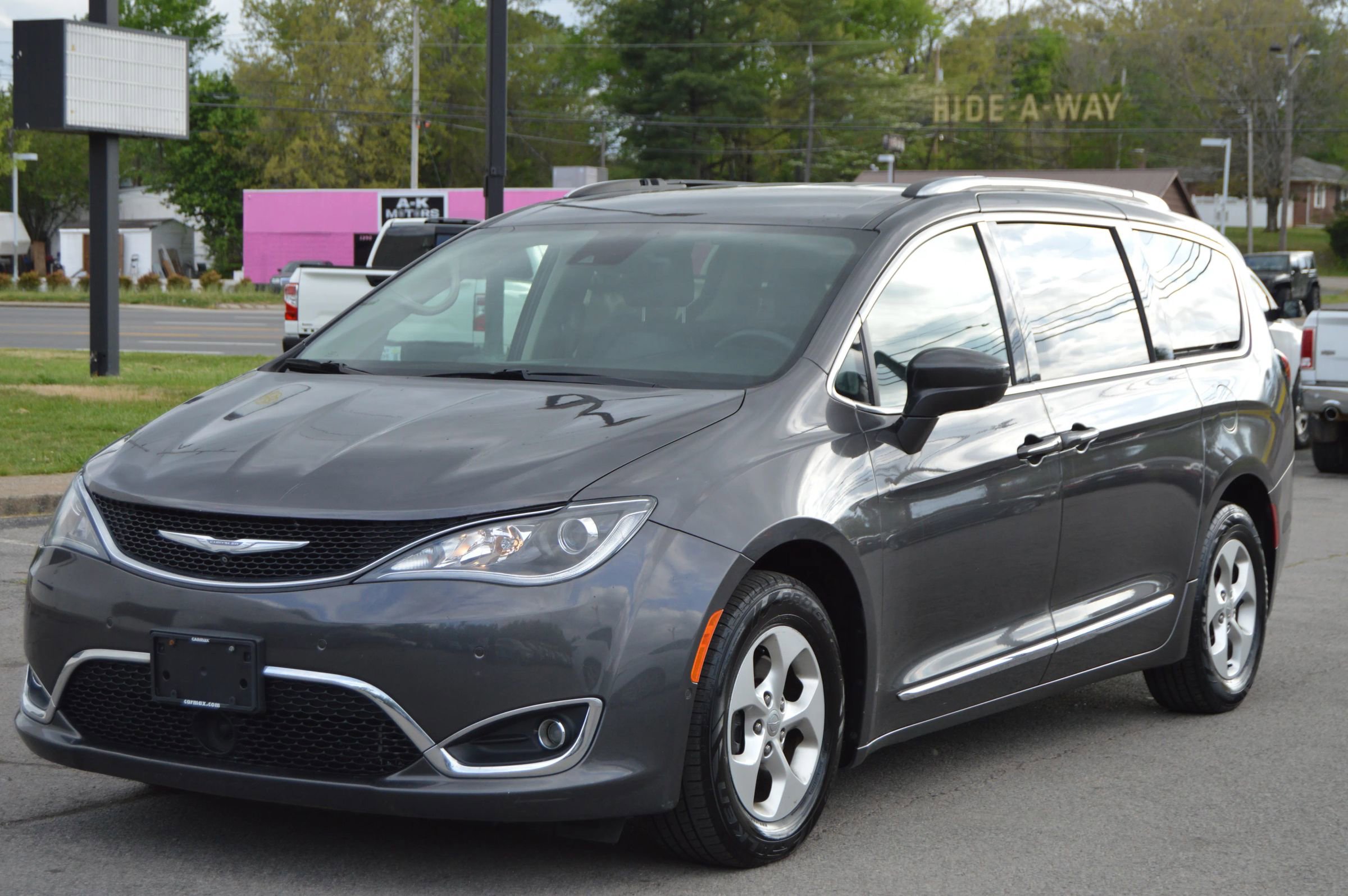 Used 2017 Chrysler Pacifica Touring-L Plus